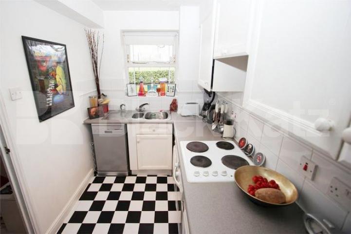 			UNDER OFFER , 1 Bedroom, 1 bath, 1 reception Apartment			 John Archer Way , Wandsworth/Clapham Junction 
